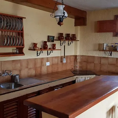 Alis Apartment *